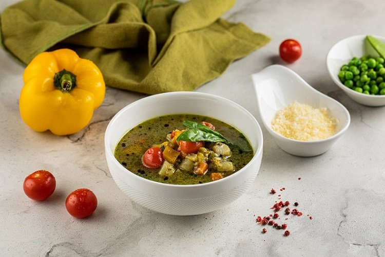 Minestrone mit Auberginen