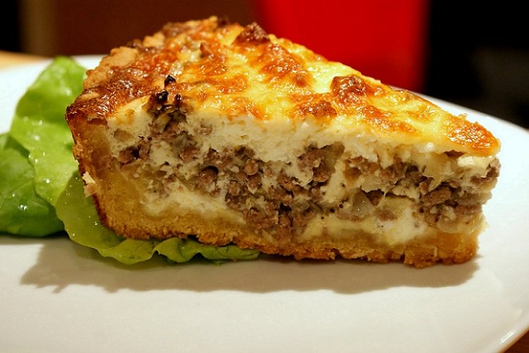 Pastel de repollo relleno con carne picada