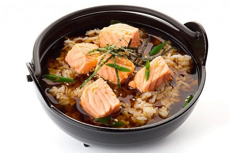 Miso-Suppe mit Reis und Lachs