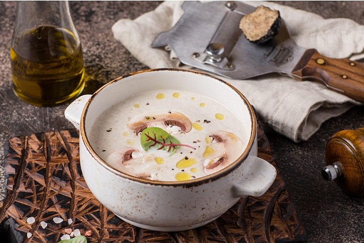 Crema de champiñones con leche