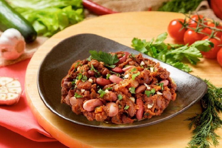 Lobio mit Schweinefleisch