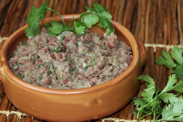 Lobio mit Hackfleisch