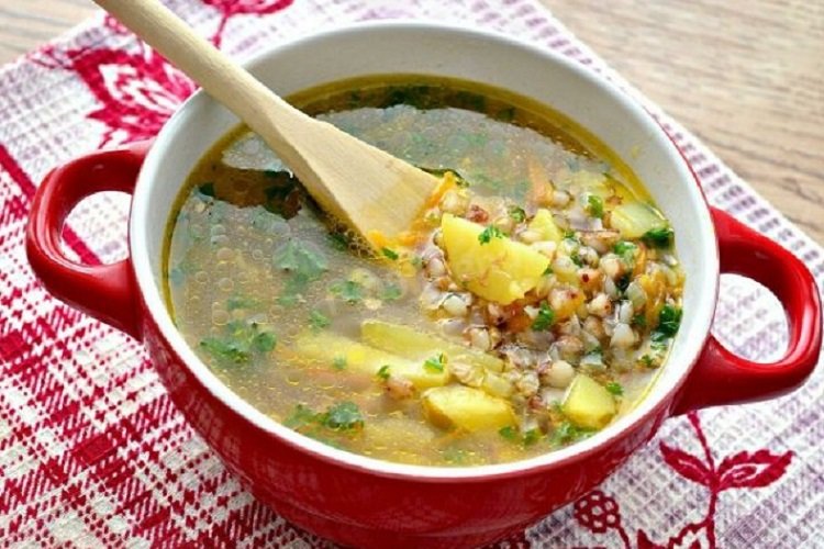 Sopa de trigo sarraceno con agua