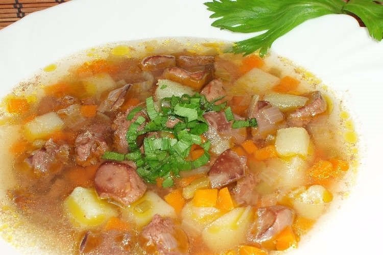 Sopa de trigo sarraceno con hígado de pollo