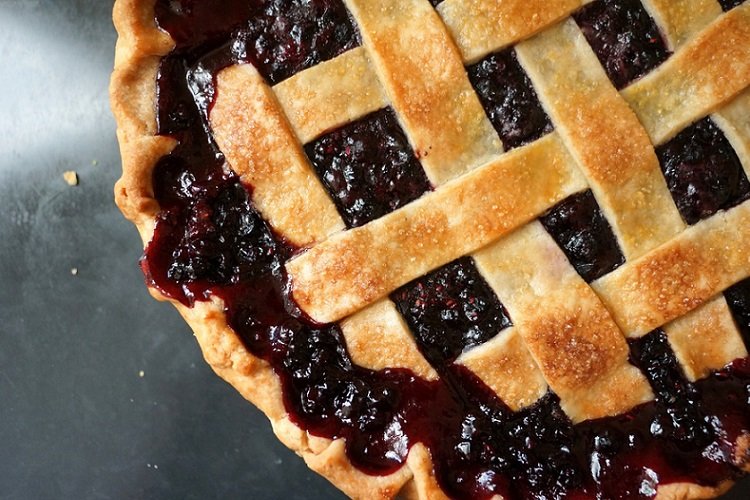 Pastel de kéfir con relleno de mermelada