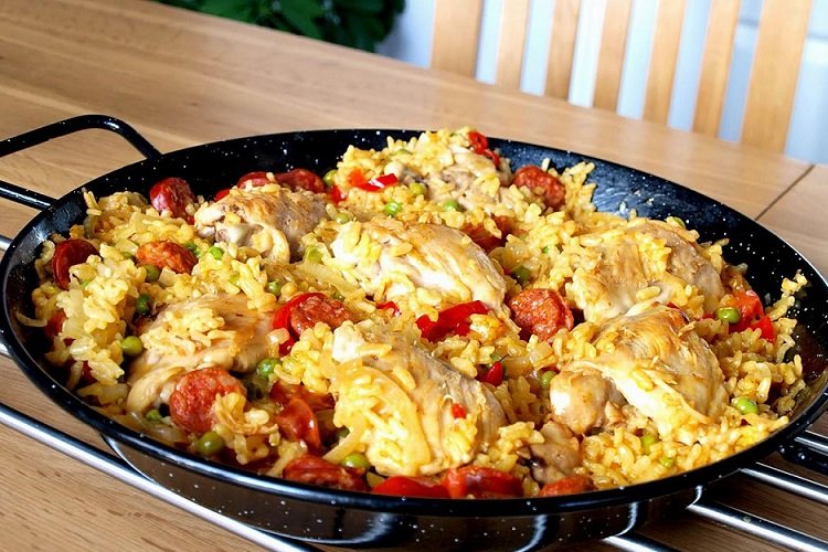 Paella mit Huhn