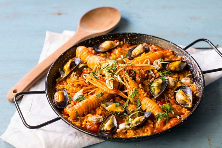 Paella mit Meeresfrüchten