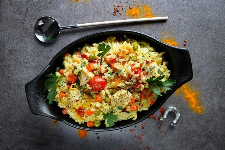 Paella mit Truthahn