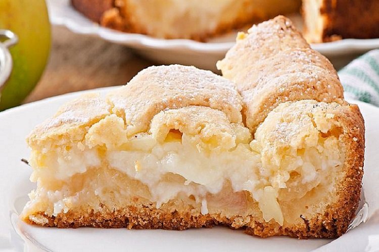 Tarta suave de requesón y manzana