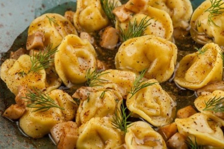 Fried Pelmeni with Dried Mushrooms