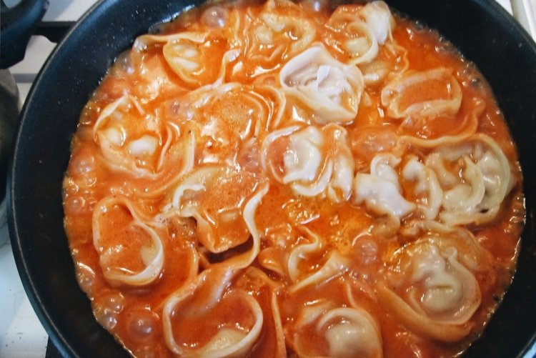 Fried Pelmeni in Spicy Sauce