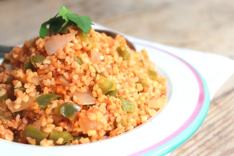 Türkischer Bulgur-Plow im Multikocher