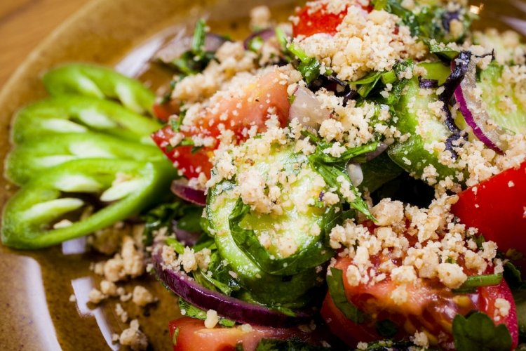 Gemüsesalat nach georgischer Art