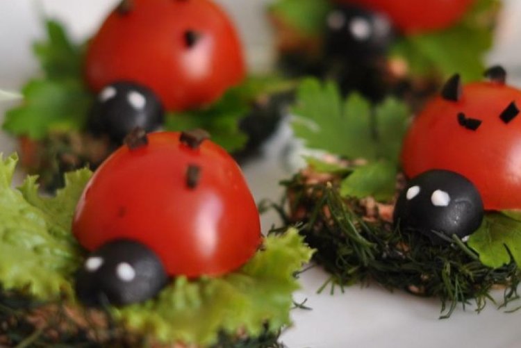Canapés «Mariquita»