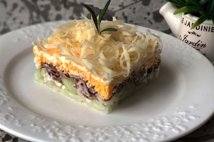 Schichtsalat „Männerträume“