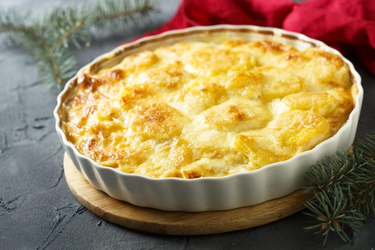 Receta clásica de gratinado de patatas con queso Gruyère