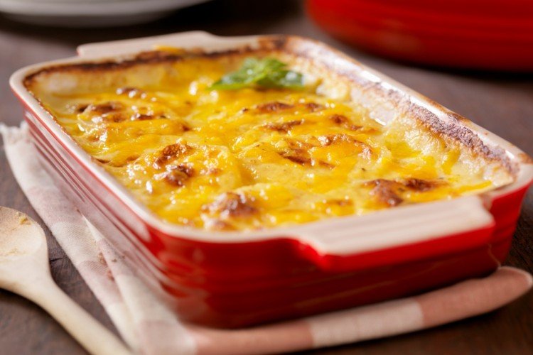 Gratinado de patatas con tomillo y nata