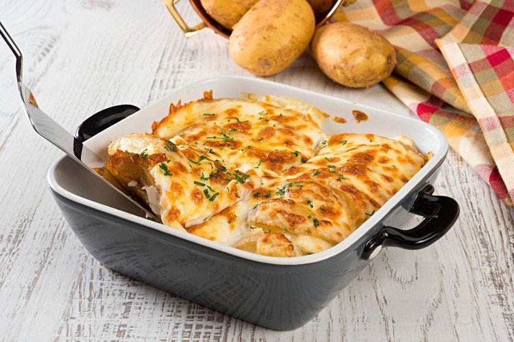 Gratinado de patatas y pollo