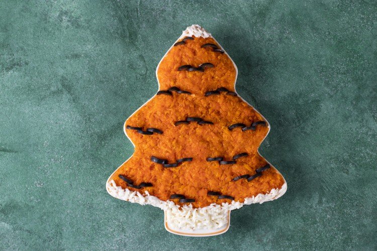 Ensalada «Árbol de Navidad Tigre» para Año Nuevo 2022