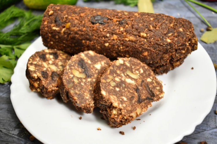 Salchicha de chocolate con ciruelas pasas y nueces