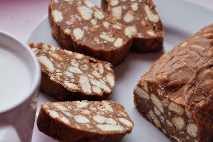 Salchicha de chocolate con galletas de mantequilla y canela