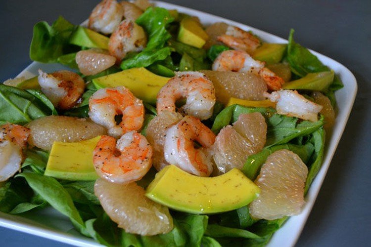 Vitamin Salad with Avocado, Shrimp, Orange, and Spinach