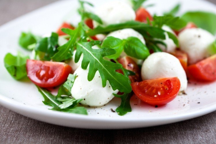 Mozzarella, Olive, Tomato, and Arugula Salad