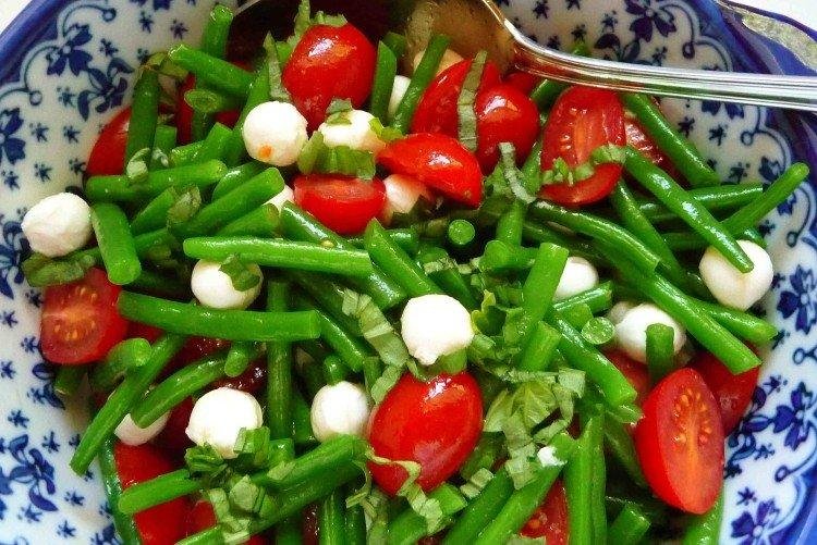 Green Bean, Tomato, and Mozzarella Salad