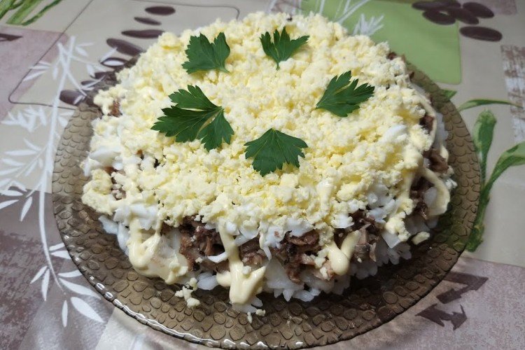 Layered Sprat Salad with Rice and Egg