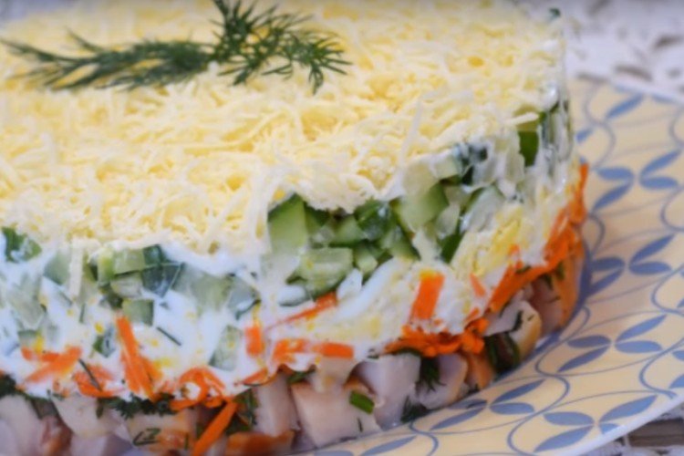 Layered Salad with Smoked Chicken, Korean Carrots, and Cucumber