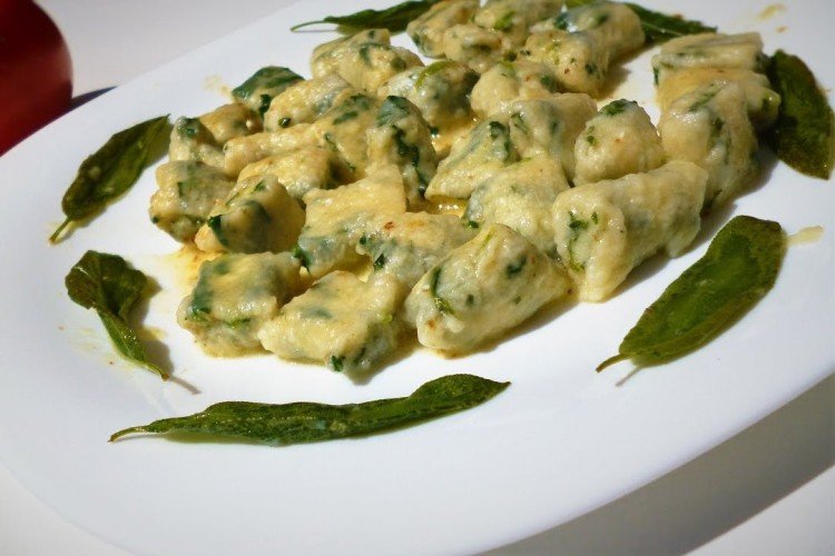 Cheesy Spinach Gnocchi