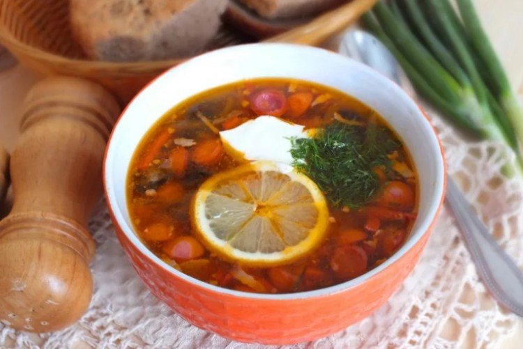 Solyanka with Boiled Sausage, Garlic, and Tomato Juice
