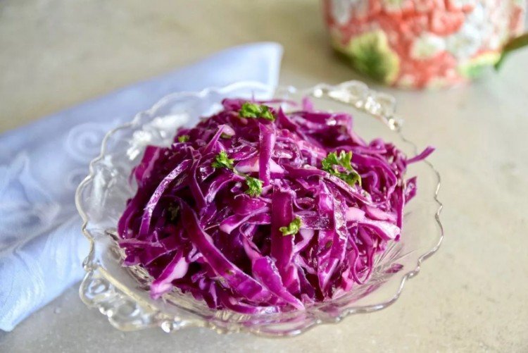 Ensalada sencilla de col lombarda