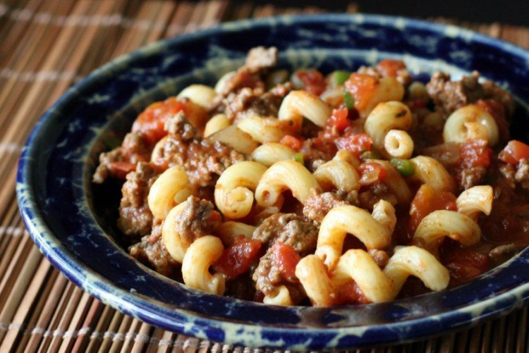 Navy-Style Pasta with Canned Meat and Tomatoes