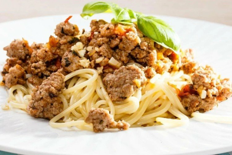 Navy-Style Pasta with Beef Mince and Nuts