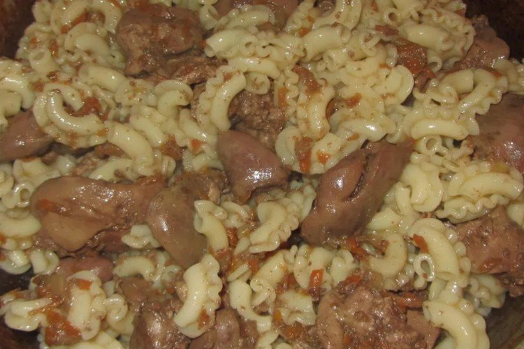 Navy-Style Pasta with Chicken Liver