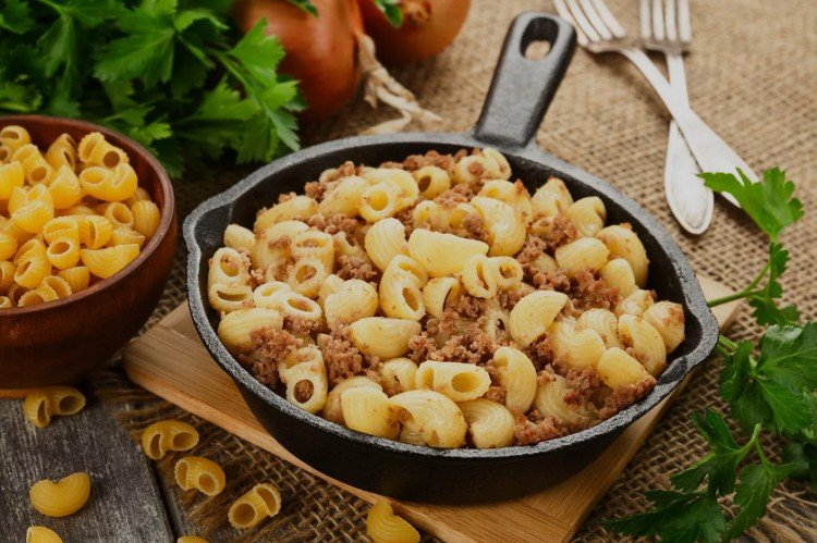 Navy-Style Pasta in a Skillet