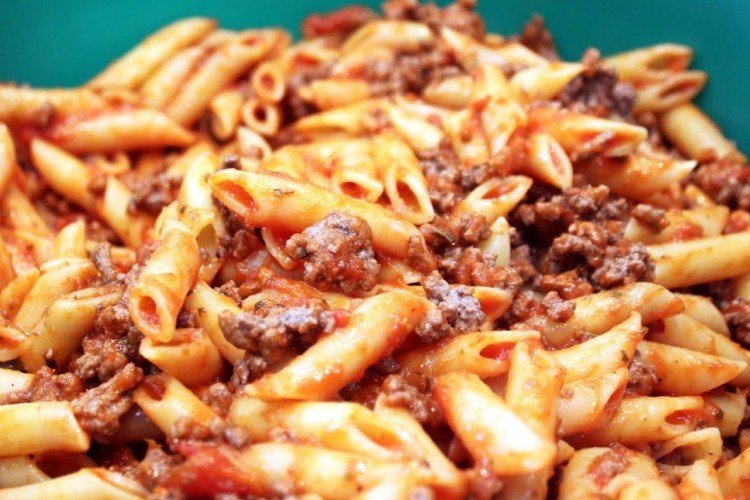 Navy-Style Pasta with Mince and Tomato Sauce