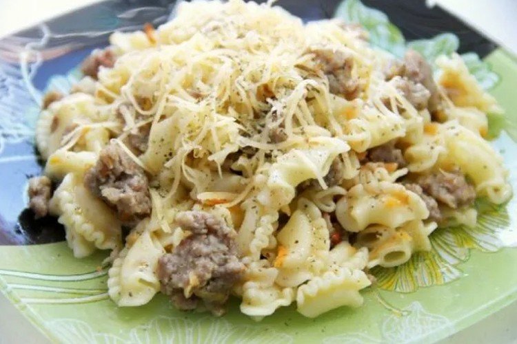 Navy-Style Pasta with Cheese