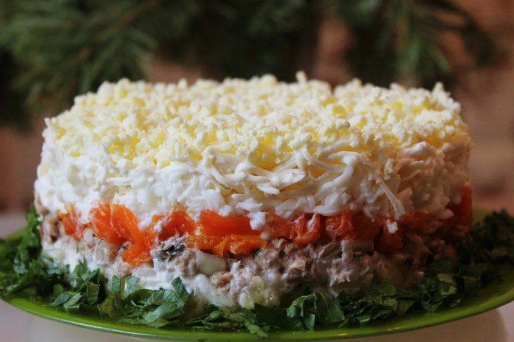 Layered Salad with Canned Pink Salmon, Mushrooms, and Cheese