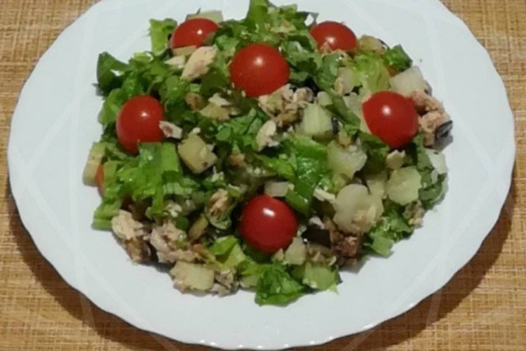Salad with Apple, Potatoes, Pineapple, and Canned Pink Salmon