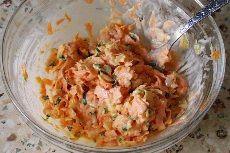 Salad with Potatoes, Canned Pink Salmon, and Korean Carrots