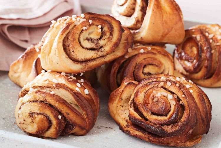 Apple Cinnamon Buns