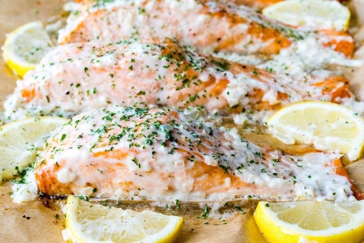 Gebackener Lachs in Sahne
