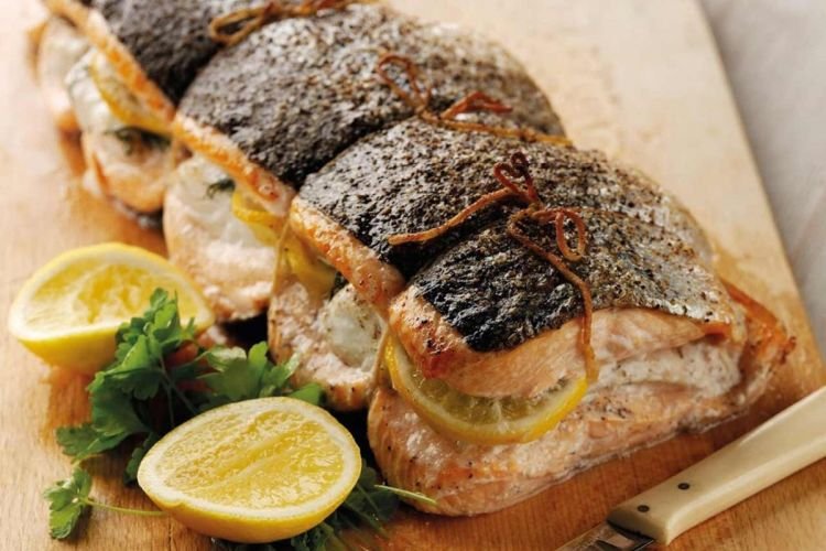 Ganzer Lachs im Ofen