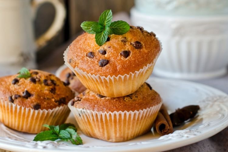 Cupcakes mit Schokoladenstückchen