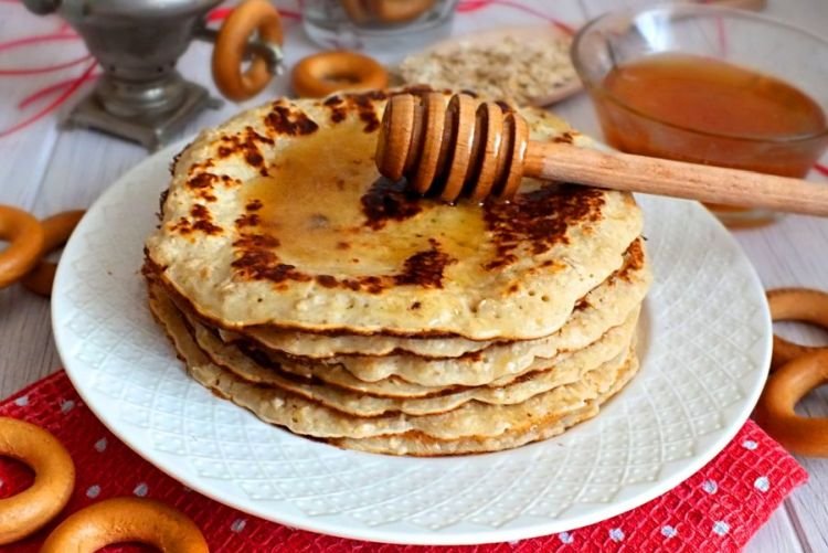 Panqueque de avena dulce con miel
