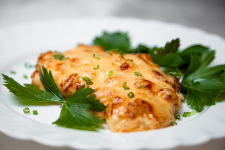 Pork Chops with Mayonnaise and Garlic in the Oven
