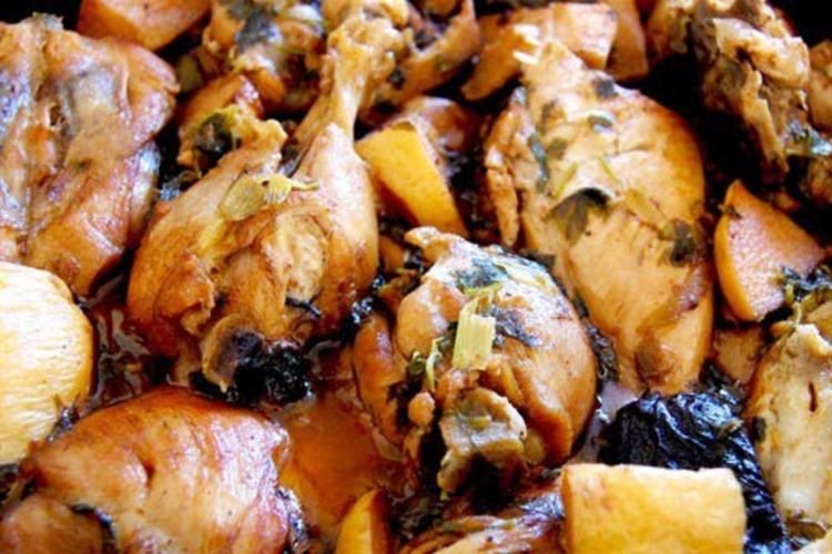 Chicken Drumsticks with Prunes in the Oven