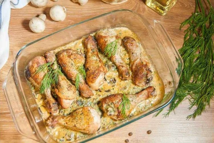 Chicken Drumsticks with Sour Cream and Mustard in the Oven